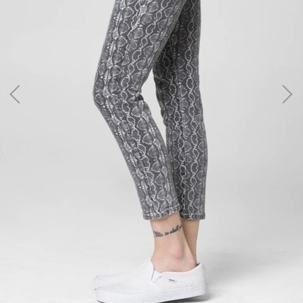 Blank Nyc Gray & Tan Snake Python Print Reeade Cr… - image 3